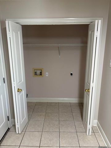 17226 Northlake Drive, Prairieville, LA 70769