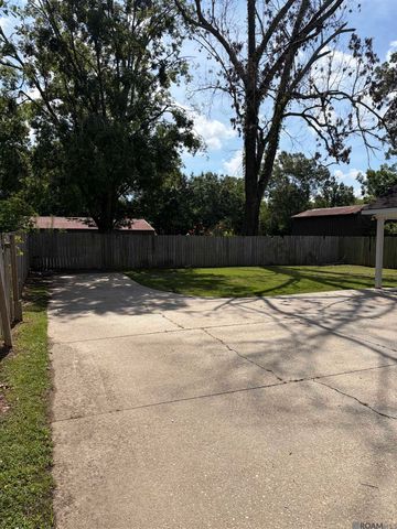 17226 Northlake Drive, Prairieville, LA 70769