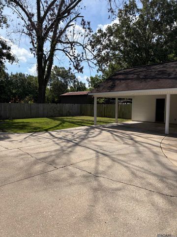 17226 Northlake Drive, Prairieville, LA 70769