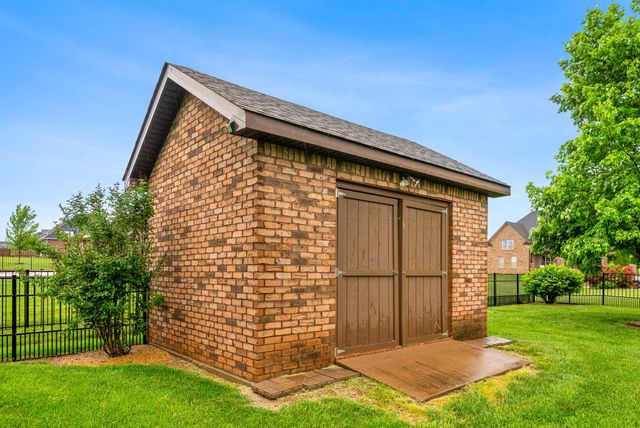 1957 Boyer Blvd, Clarksville, TN 37043