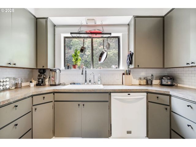 3035 Se 9TH Ave, Portland, OR 97202