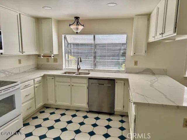 44128 Fine Circle, Lancaster, CA 93536