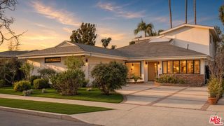 2407 Guthrie Drive, Los Angeles, CA 90034