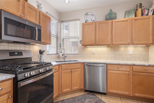 18 Emory Pass, Santa Fe, NM 87508