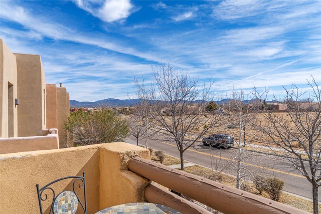 18 Emory Pass, Santa Fe, NM 87508