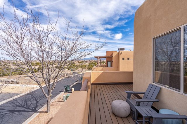 18 Emory Pass, Santa Fe, NM 87508