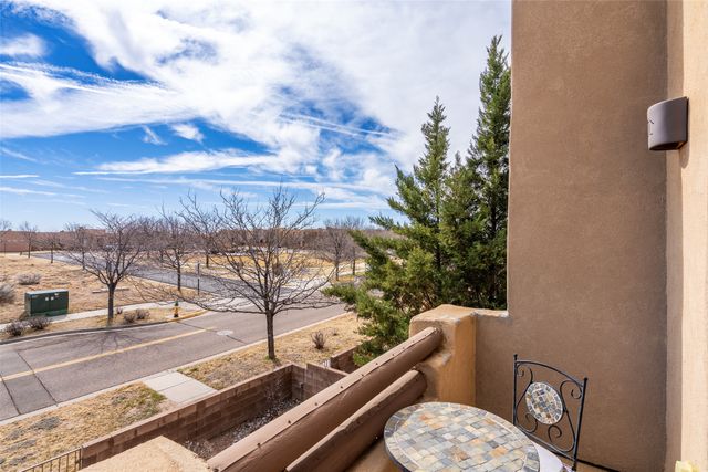 18 Emory Pass, Santa Fe, NM 87508