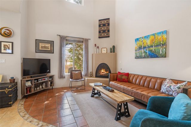 18 Emory Pass, Santa Fe, NM 87508