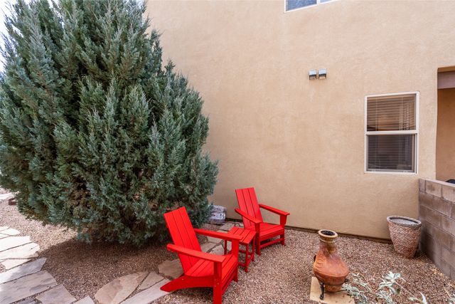 18 Emory Pass, Santa Fe, NM 87508