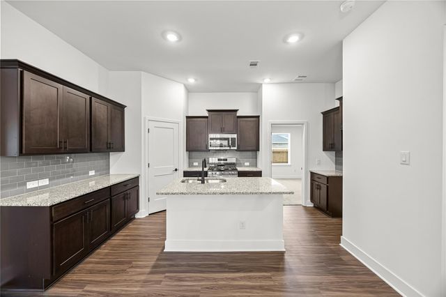 2273 N Post Oak Circle, Dayton, TX 77535