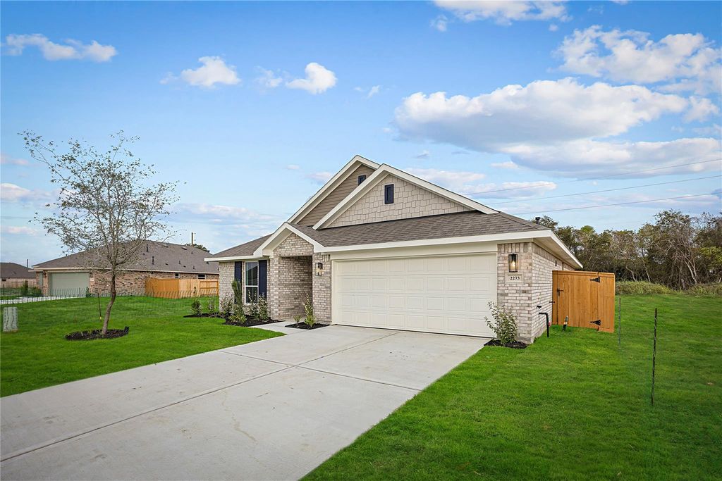 2273 N Post Oak Circle, Dayton, TX 77535