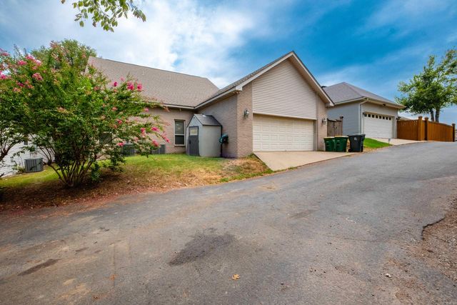 12425 Brodie Creek Trail, Little Rock, AR 72211