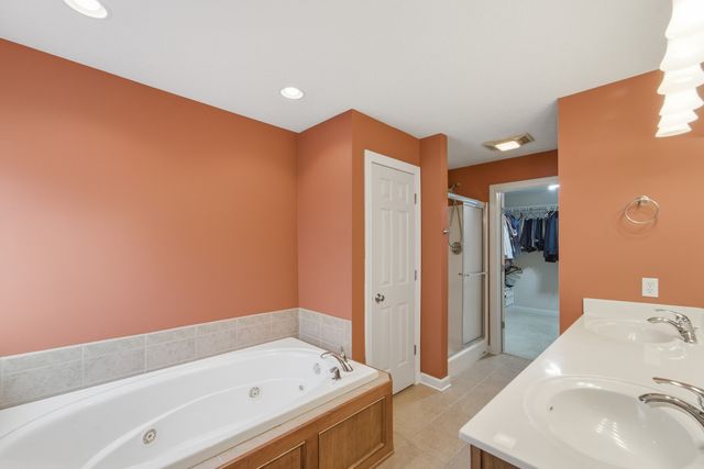 15318 Horton Avenue, Urbandale, IA 50322