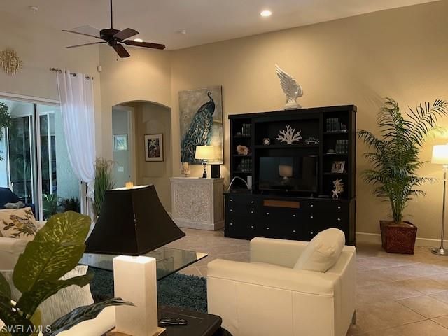 16156 Parque LN, Naples, FL 34110