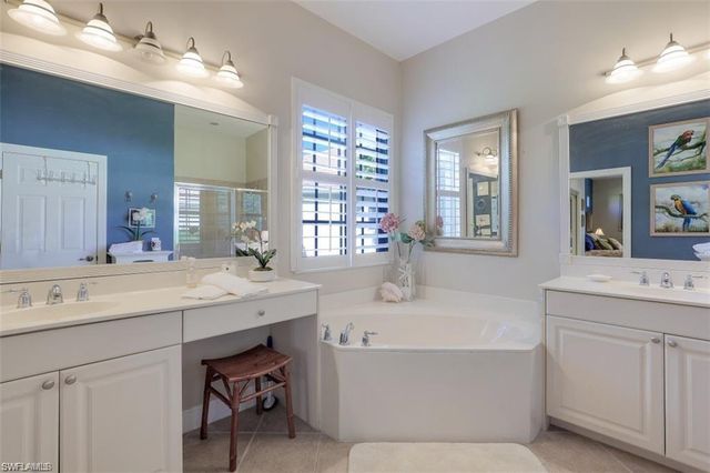 16156 Parque LN, Naples, FL 34110