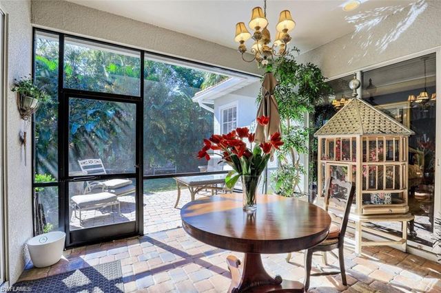 16156 Parque LN, Naples, FL 34110