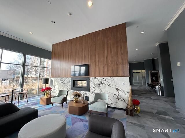 110a Towne Street 403, Stamford, CT 06904