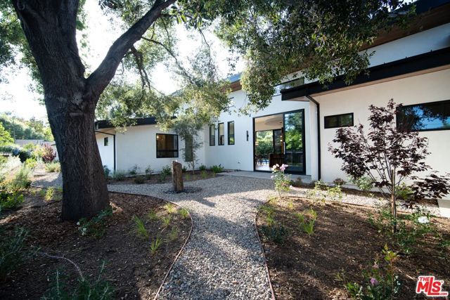 1009 Daly Road, Ojai, CA 93023