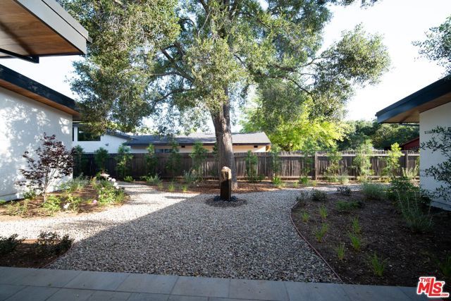 1009 Daly Road, Ojai, CA 93023