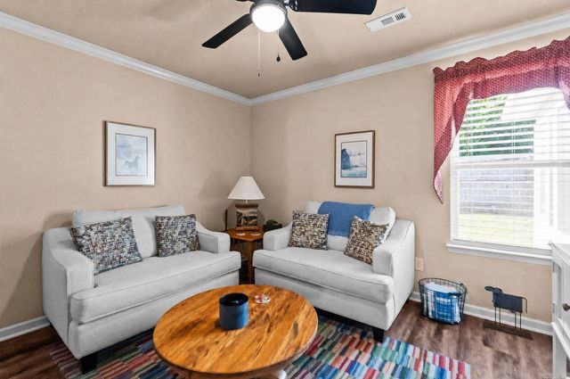 1035 Okeefe Avenue, Conway, AR 72032