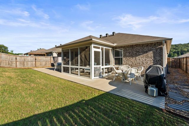 1035 Okeefe Avenue, Conway, AR 72032