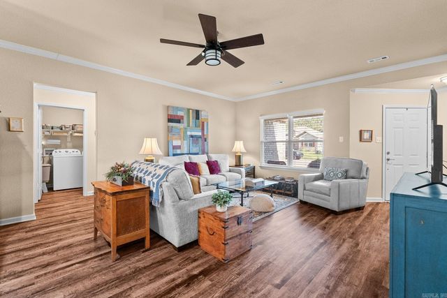 1035 Okeefe Avenue, Conway, AR 72032