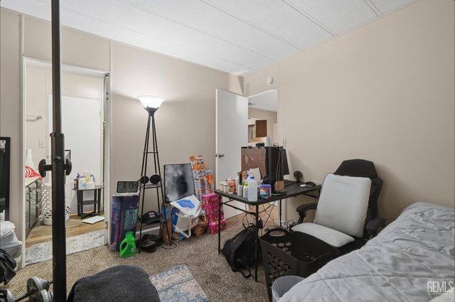 4 Tee Lane, Bakersfield, CA 93308