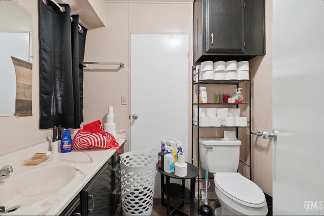 4 Tee Lane, Bakersfield, CA 93308