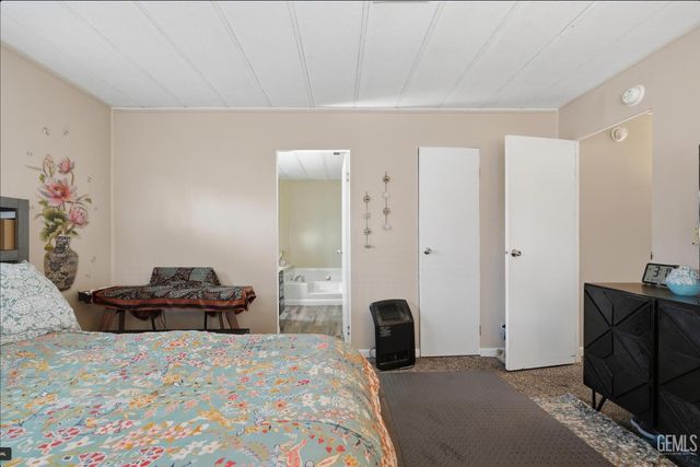 4 Tee Lane, Bakersfield, CA 93308
