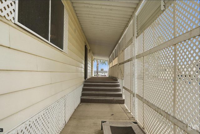 4 Tee Lane, Bakersfield, CA 93308