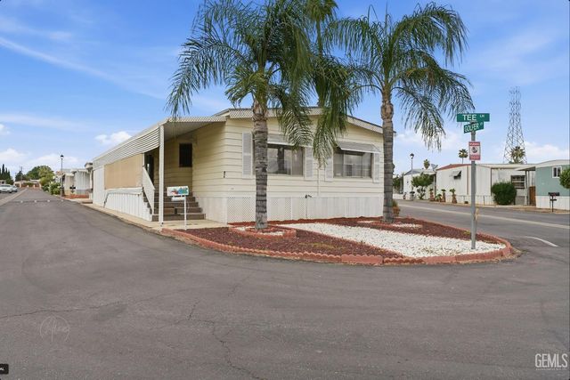 4 Tee Lane, Bakersfield, CA 93308