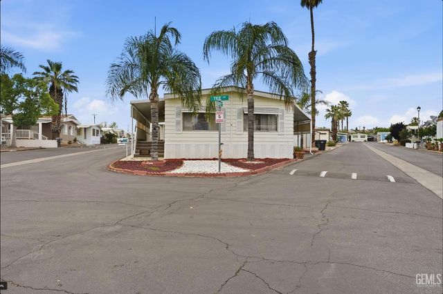 4 Tee Lane, Bakersfield, CA 93308
