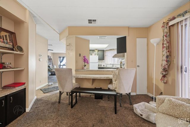 4 Tee Lane, Bakersfield, CA 93308