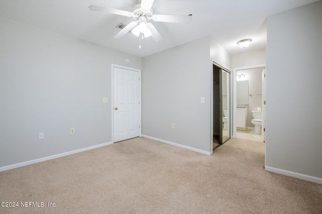 1655 THE GREENS Way 2113, Jacksonville Beach, FL 32250