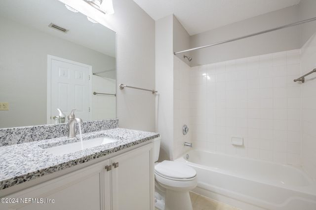 1655 THE GREENS Way 2113, Jacksonville Beach, FL 32250