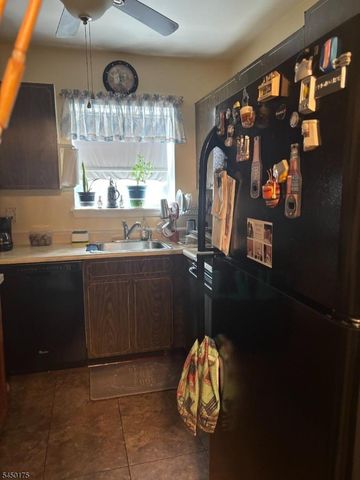 205 BERGEN TPKE, Ridgefield Park Village, NJ 07660