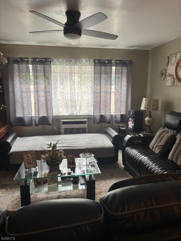 205 BERGEN TPKE, Ridgefield Park Village, NJ 07660
