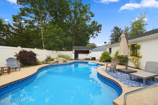 526 Elwood Street, Forked River, NJ 08731