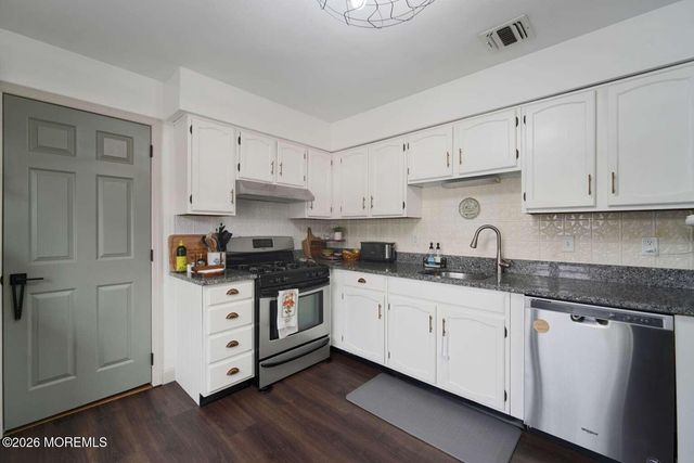 526 Elwood Street, Forked River, NJ 08731