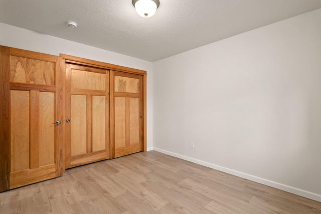 913 Schaefers Lane, Grants Pass, OR 97526