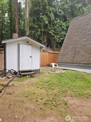 90 E falls Place E, Belfair, WA 98528