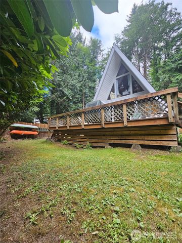 90 E falls Place E, Belfair, WA 98528