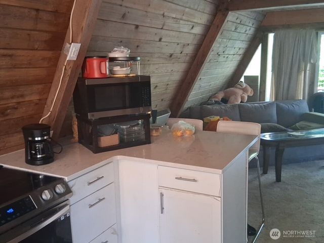 90 E falls Place E, Belfair, WA 98528