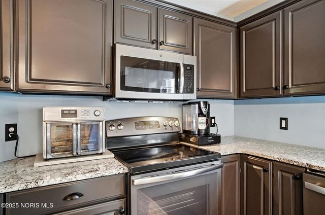 6661 Brick Yard Court, Maumee, OH 43537