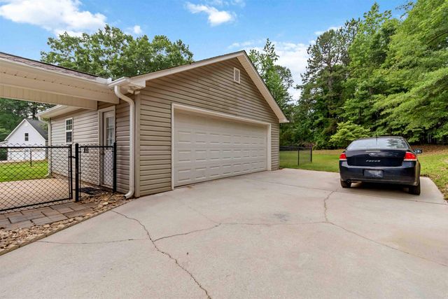 216 Eastridge Court, Cowpens, SC 29330