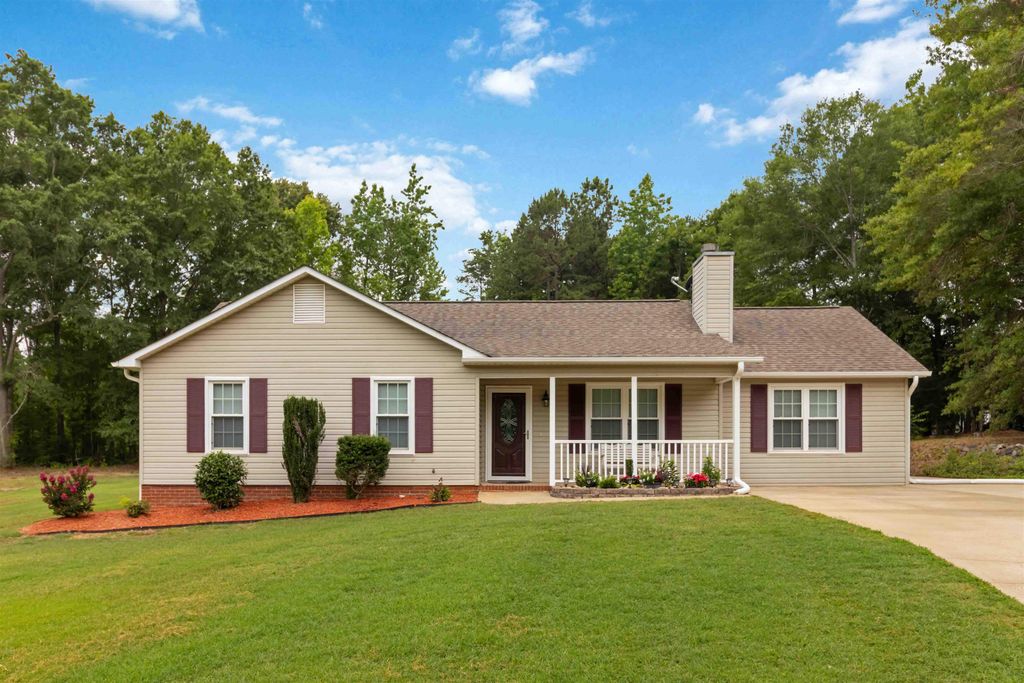 216 Eastridge Court, Cowpens, SC 29330