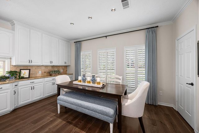 211 Golfview Drive, Richmond, TX 77469