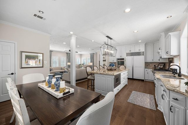 211 Golfview Drive, Richmond, TX 77469