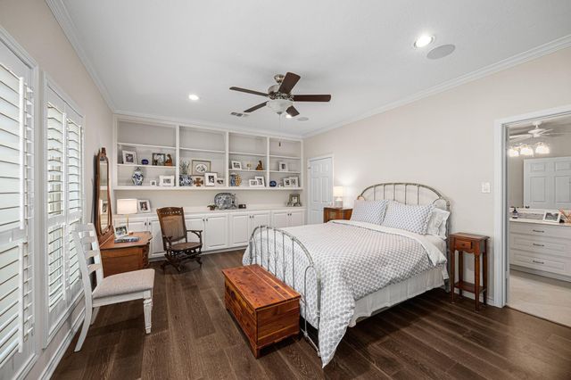 211 Golfview Drive, Richmond, TX 77469