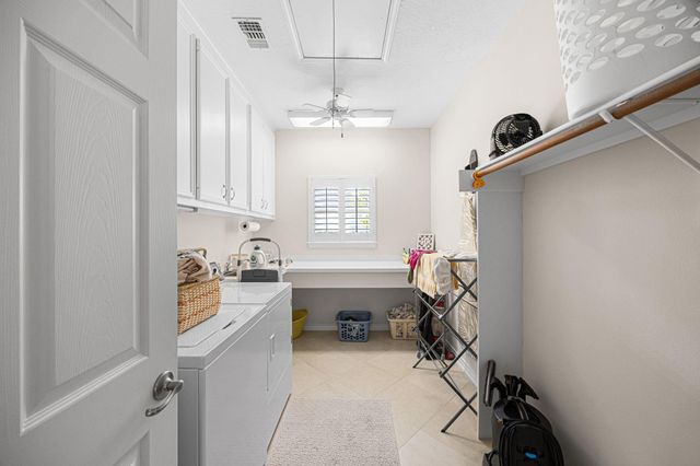 211 Golfview Drive, Richmond, TX 77469